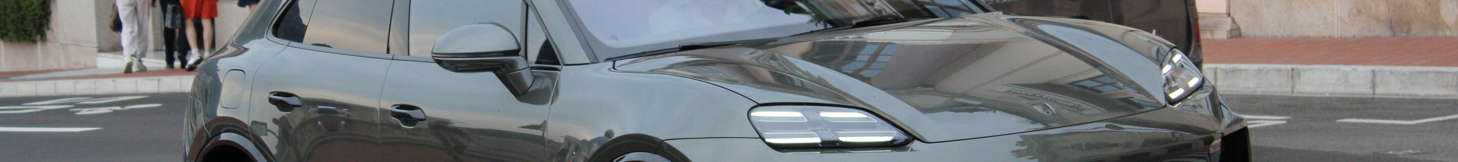 Porsche Macan EV Turbo