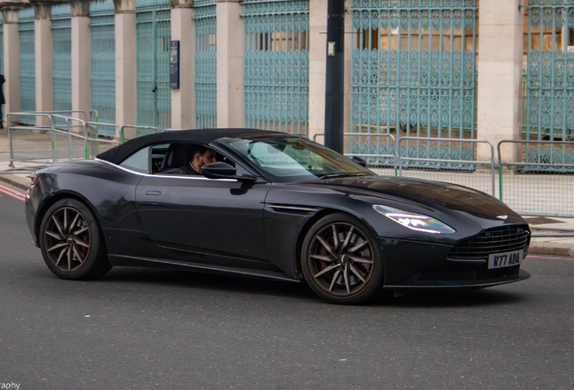 Aston Martin DB11 V8 Volante