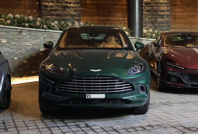 Aston Martin DBX