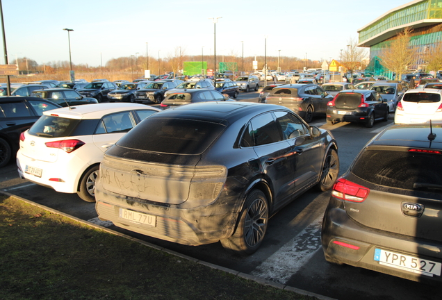 Porsche Macan EV Turbo