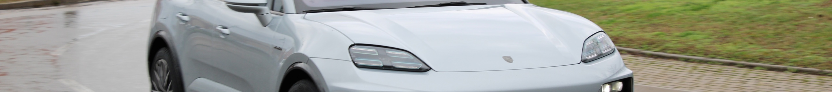 Porsche Macan EV Turbo