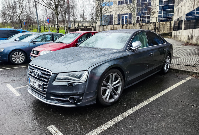 Audi S8 D4