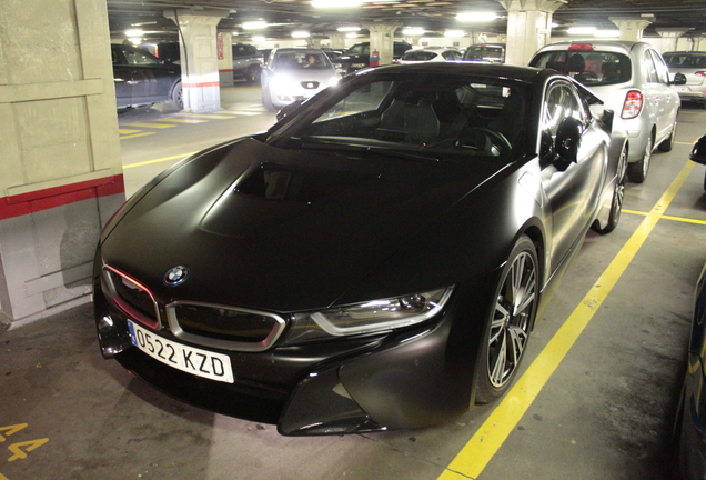 BMW i8