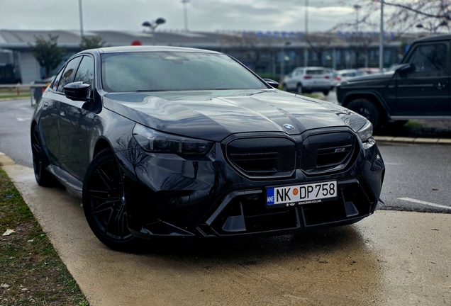 BMW M5 G90