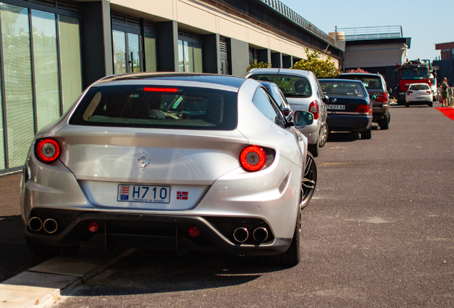 Ferrari FF
