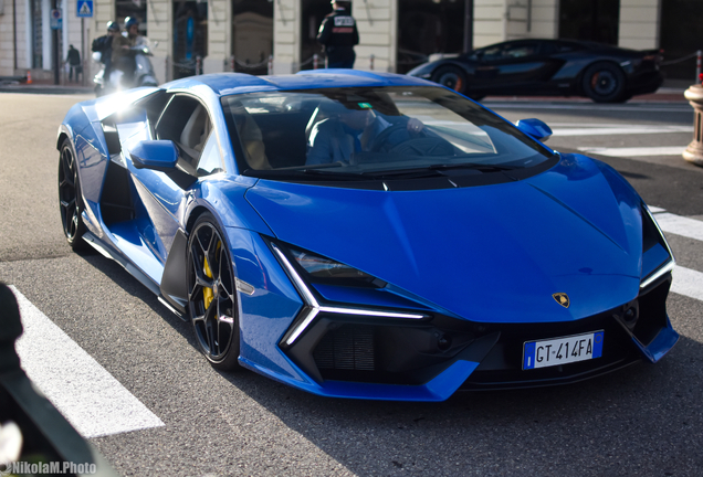 Lamborghini Revuelto