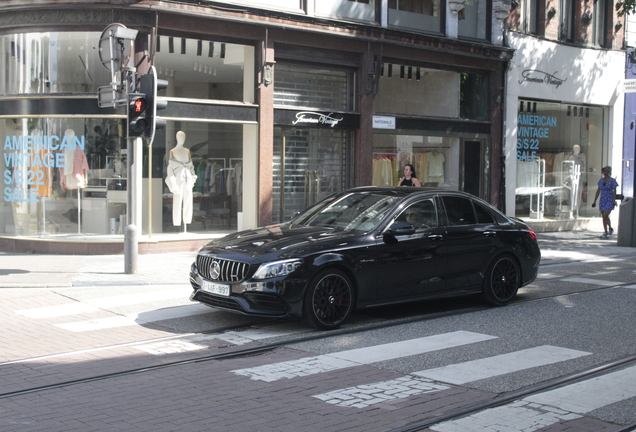 Mercedes-AMG C 63 S W205