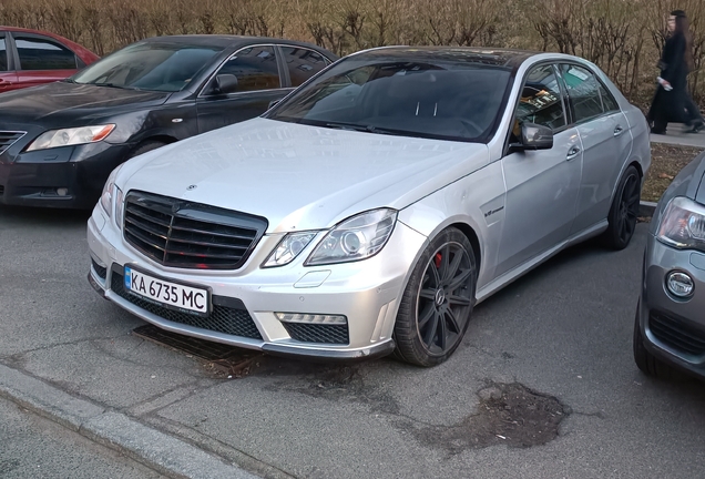Mercedes-Benz E 63 AMG W212 V8 Biturbo