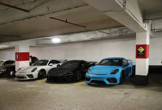 Porsche 718 Cayman GT4