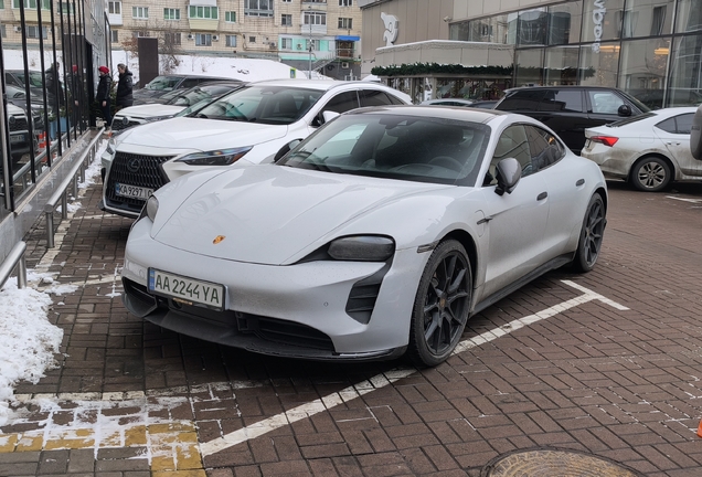 Porsche Taycan GTS
