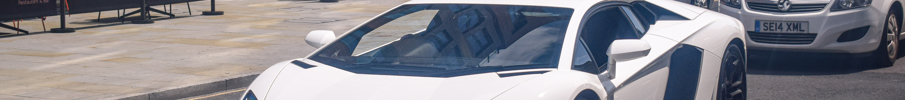 Lamborghini Aventador LP700-4