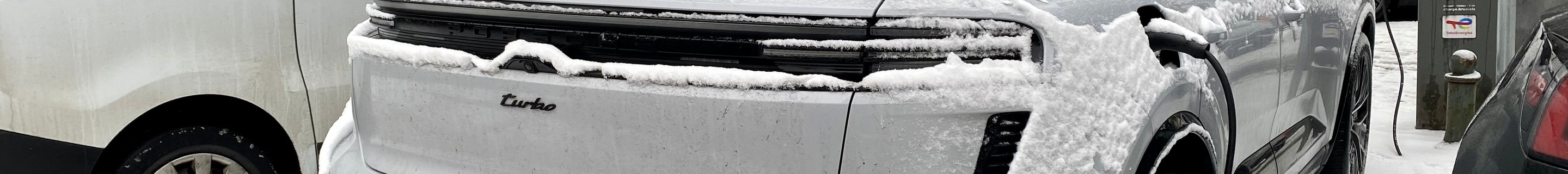 Porsche Macan EV Turbo