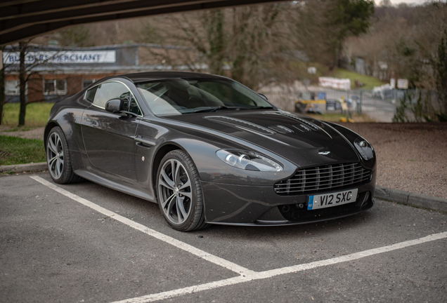 Aston Martin V12 Vantage