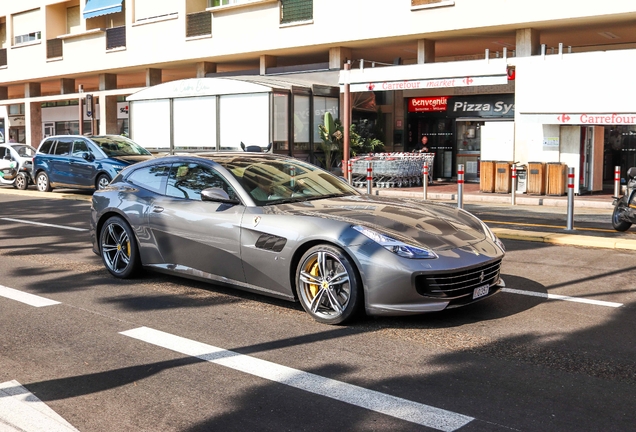 Ferrari GTC4Lusso