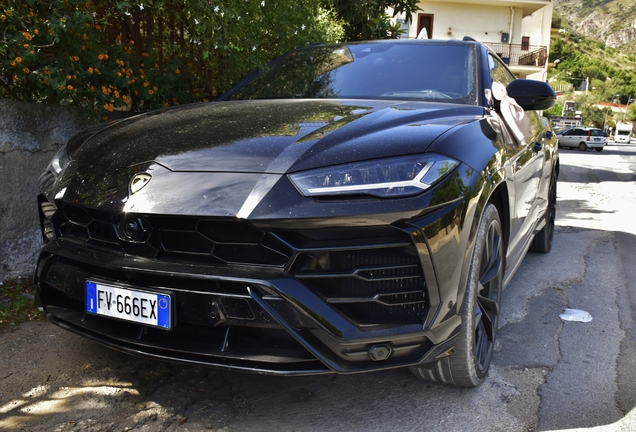 Lamborghini Urus