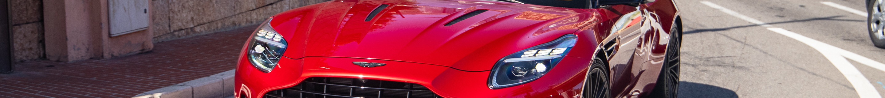 Aston Martin DB12 Volante