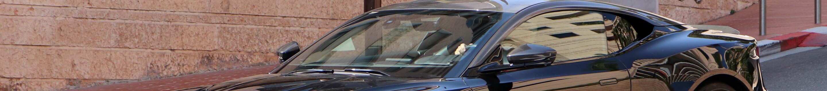 Aston Martin DBS Superleggera