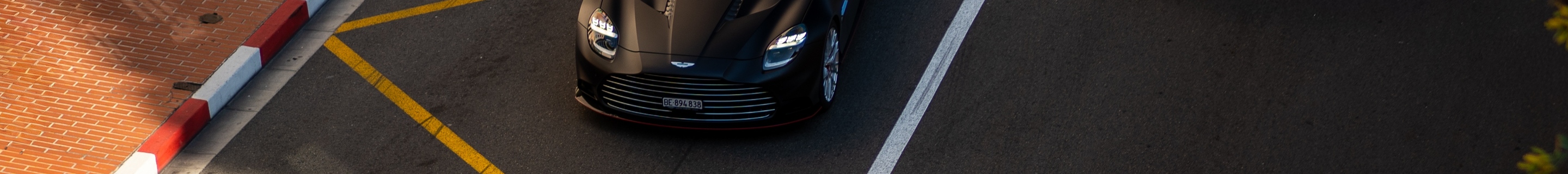 Aston Martin Vanquish 2025