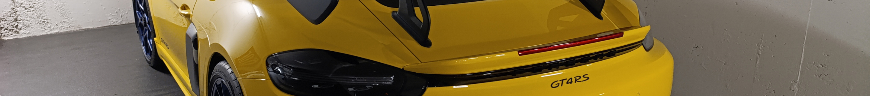 Porsche 718 Cayman GT4 RS Weissach Package