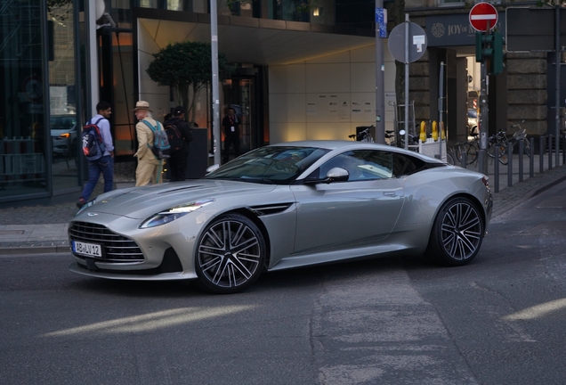 Aston Martin DB12