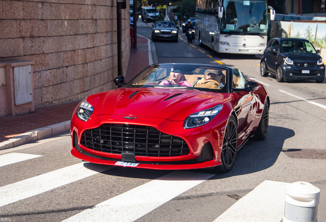Aston Martin DB12 Volante