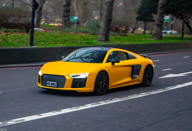 Audi R8 V10 Plus 2015