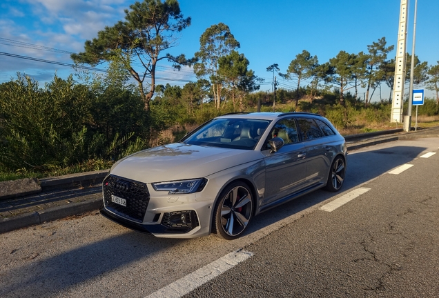 Audi RS4 Avant B9