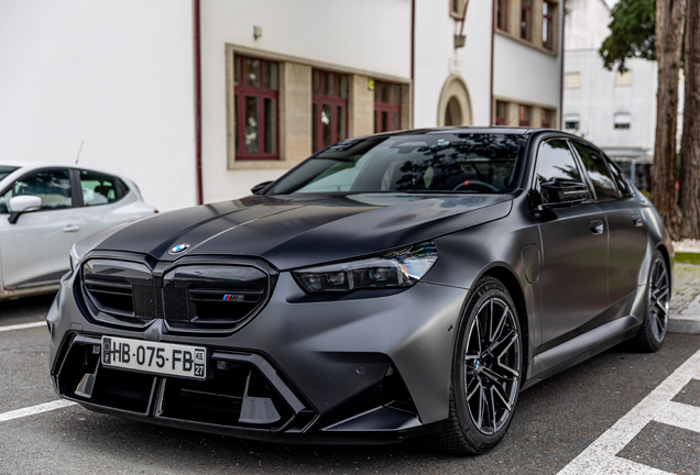 BMW M5 G90