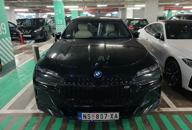 BMW M760e xDrive