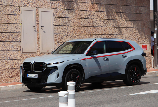 BMW XM G09 Label Red