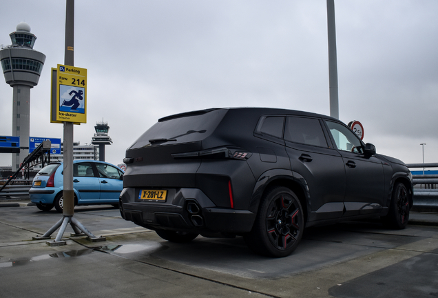 BMW XM G09 Label Red