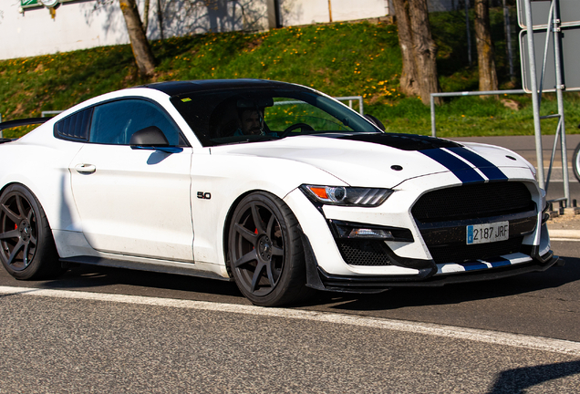 Ford Mustang GT 2015