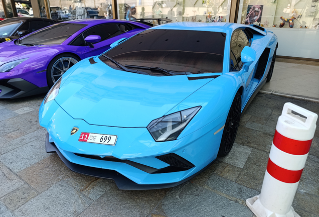 Lamborghini Aventador S LP740-4