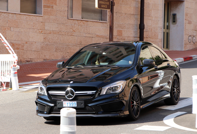 Mercedes-Benz CLA 45 AMG C117