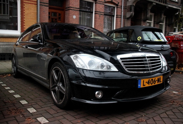 Mercedes-Benz S 65 AMG V221