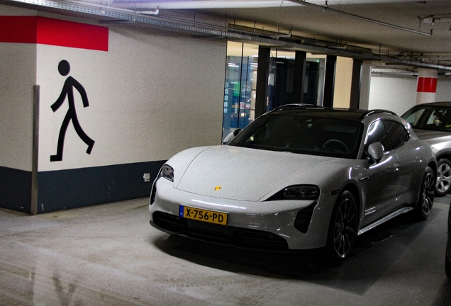 Porsche Taycan GTS Sport Turismo