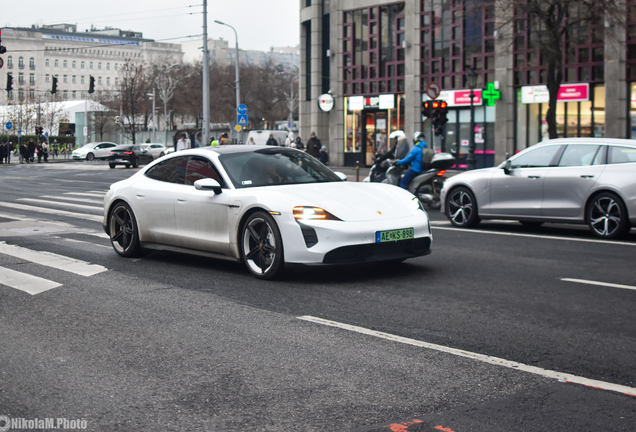 Porsche Taycan Turbo