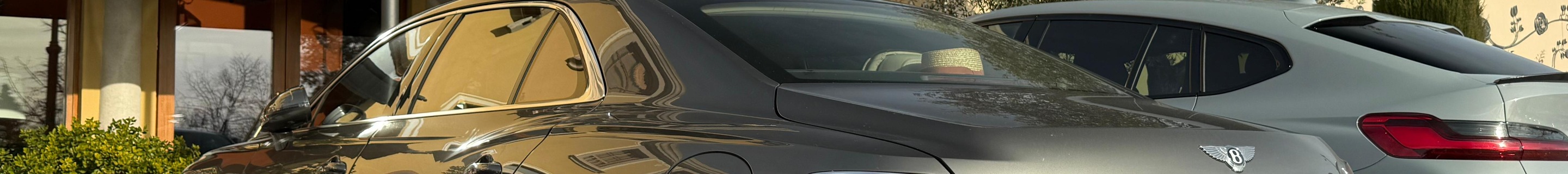 Bentley Flying Spur Hybrid