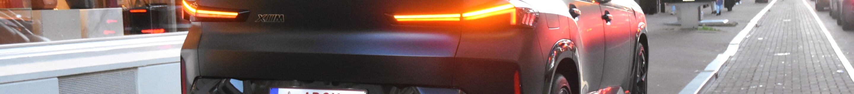 BMW XM G09