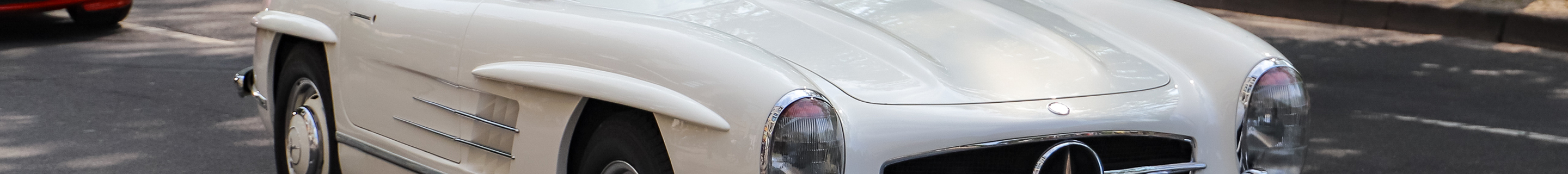 Mercedes-Benz 300SL Roadster