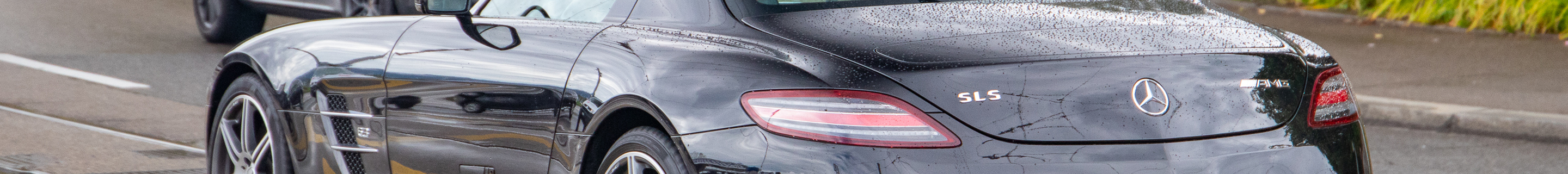 Mercedes-Benz SLS AMG