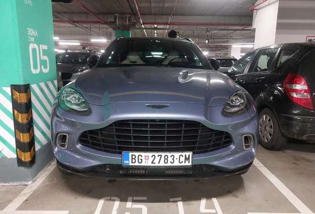 Aston Martin DBX