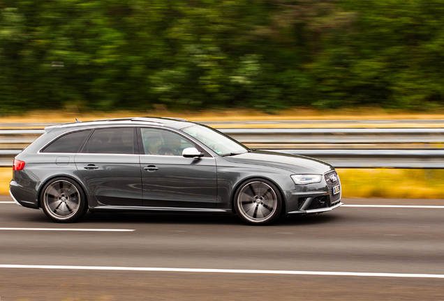Audi RS4 Avant B8