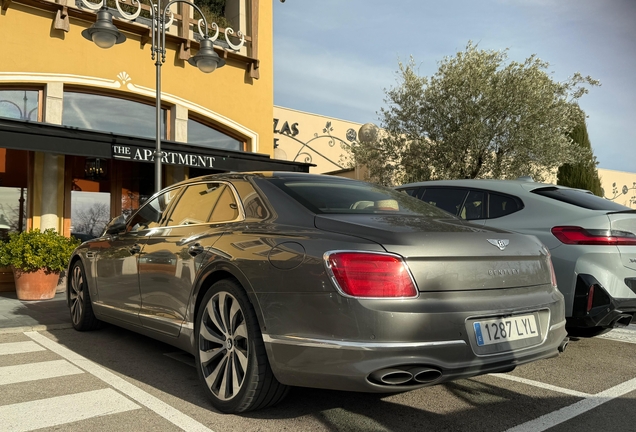 Bentley Flying Spur Hybrid