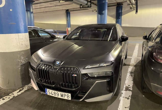 BMW M760e xDrive