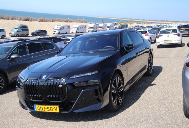 BMW M760e xDrive