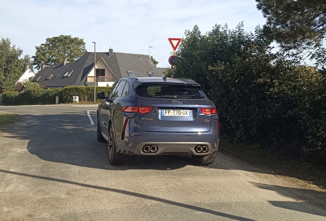 Jaguar F-PACE SVR