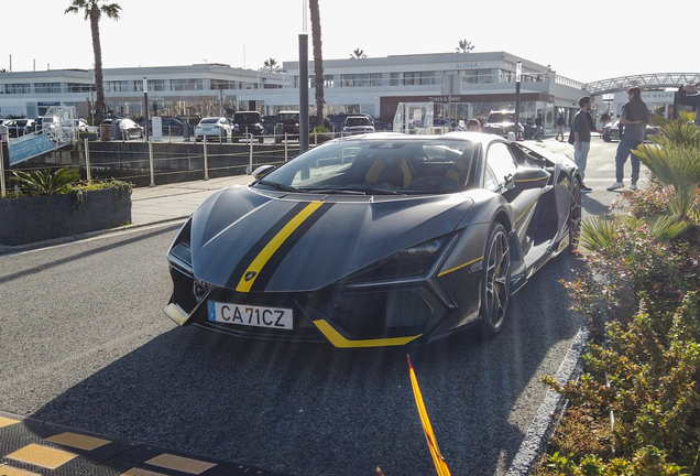 Lamborghini Revuelto