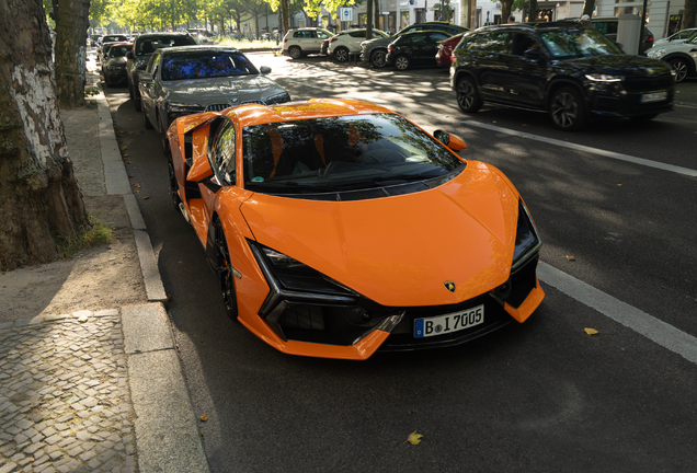 Lamborghini Revuelto