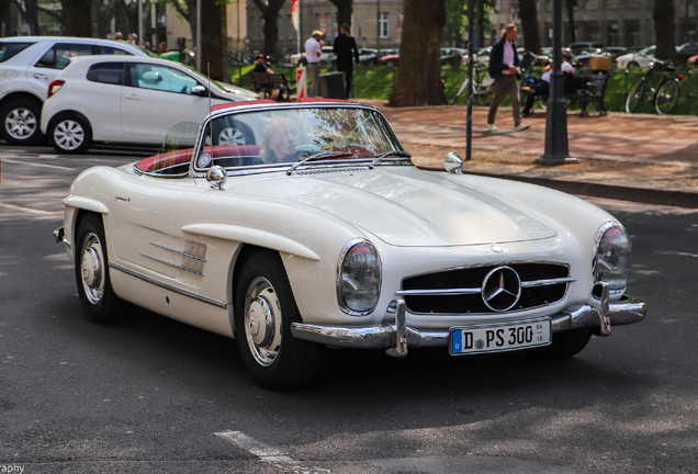 Mercedes-Benz 300SL Roadster